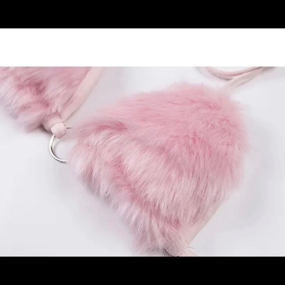 “KILLA SEASON” TRIANGLE FUR HALTER TOP (COLOR OPTIONS AVAILABLE) - Picture 4 of 6